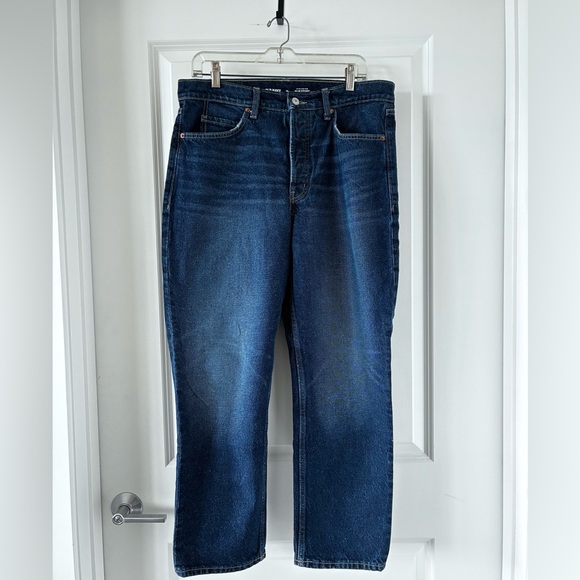 Old Navy Denim - Old Navy Extra High-Rise Sky-Hi Straight jeans, women’s size 12 Dark Wash Faded